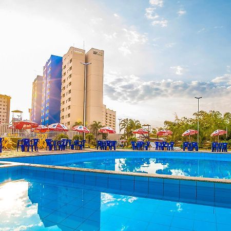 Golden Dolphin Express - Viva Ferias Apartamento Caldas Novas Exterior foto